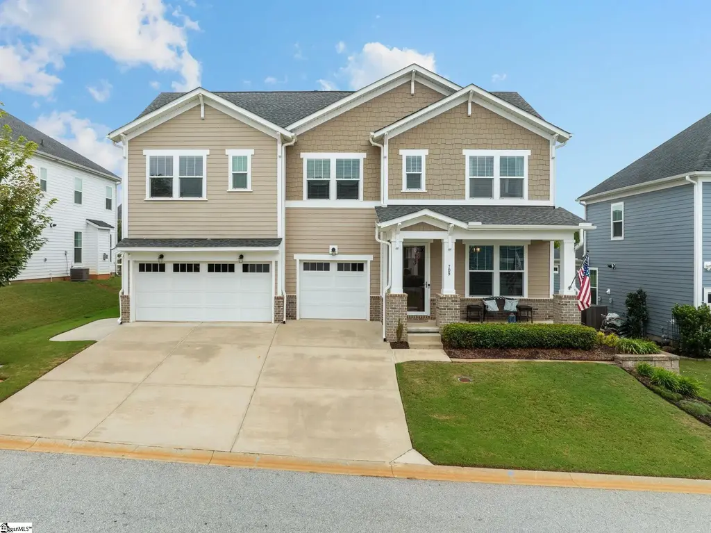 709 Saint Laurent Way, Simpsonville