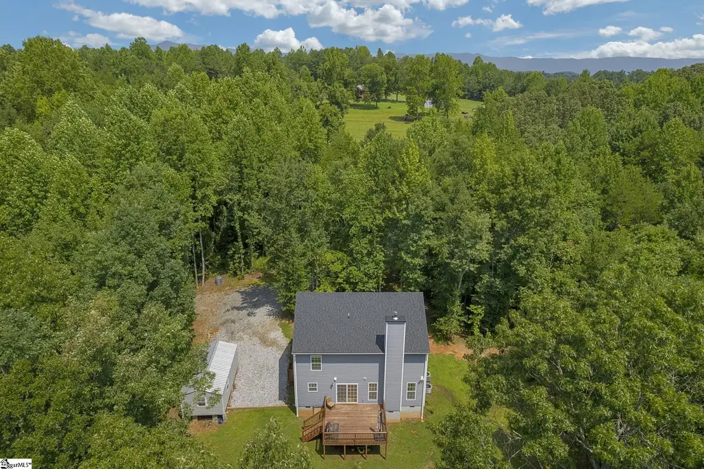 131 Tompkins Hill Lane, Pickens