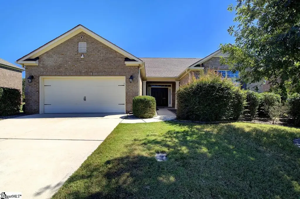 115 Sturbridge Court, Easley