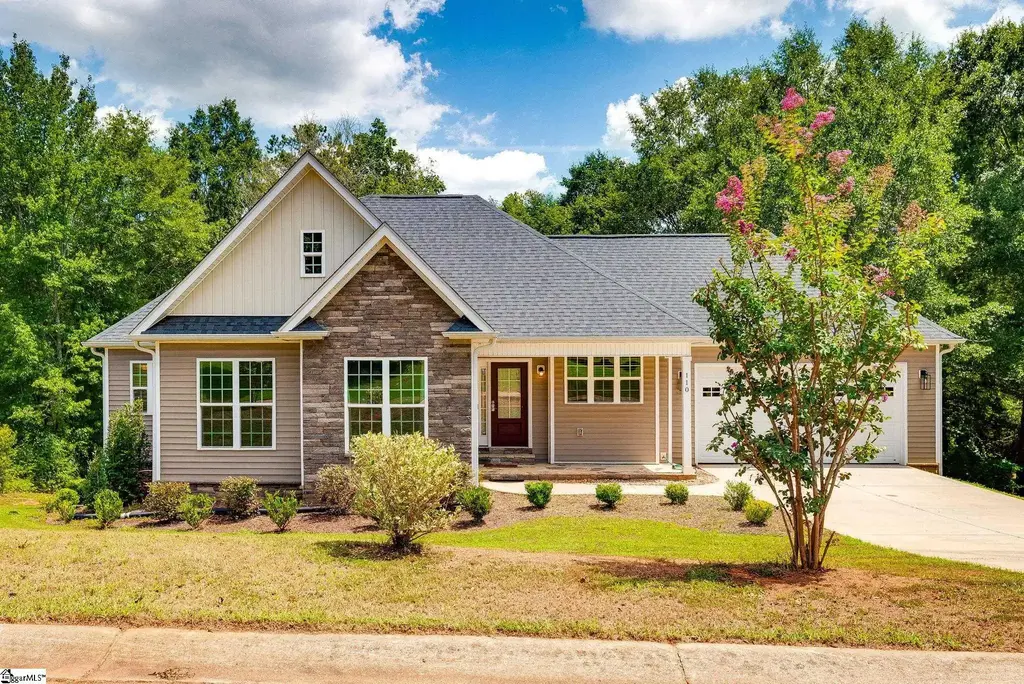 110 Equestrian Trail, Easley