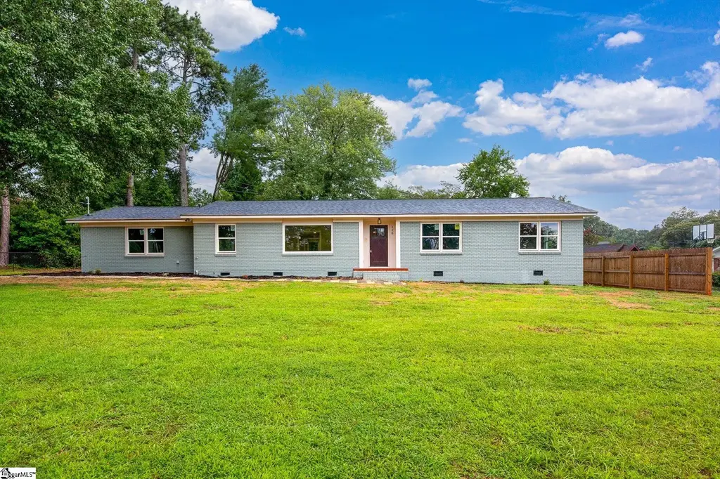 128 Galaxie Place, Spartanburg
