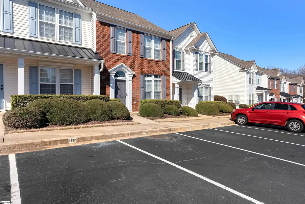 77 Spring Crossing Circle, Greer