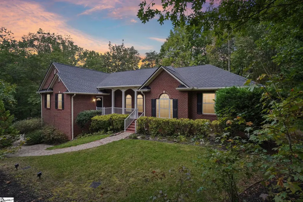 100 Paris Glen Way, Greenville