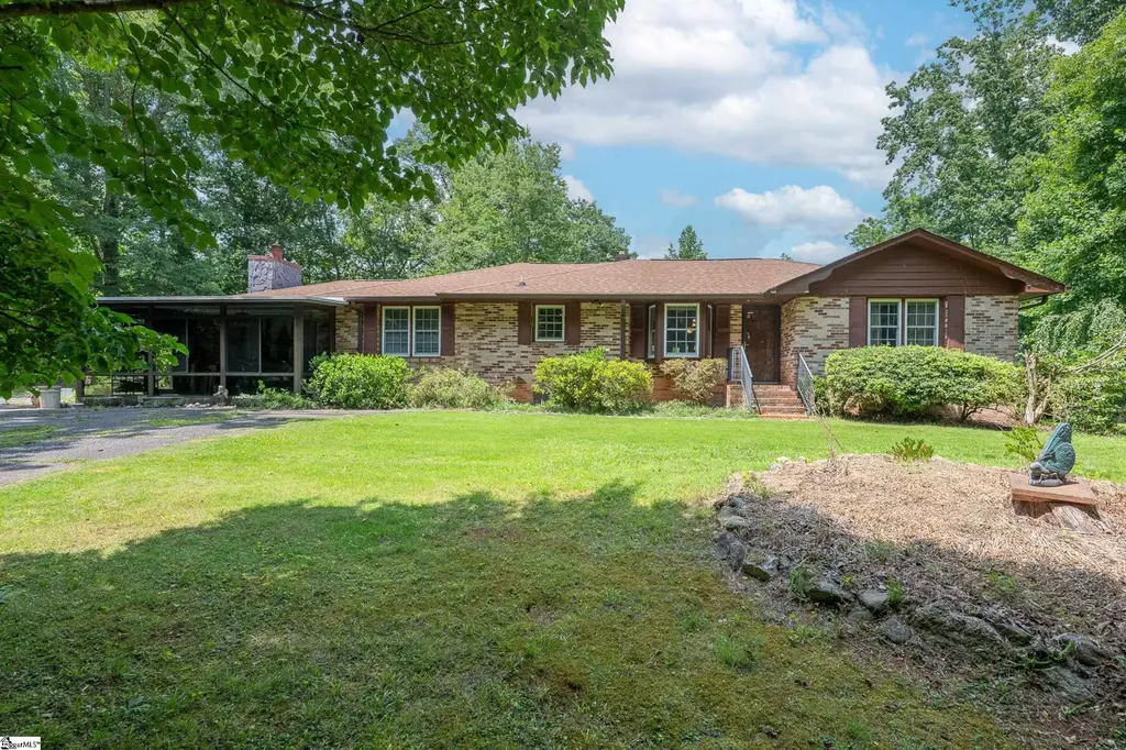 116 Sycamore Drive, Marietta