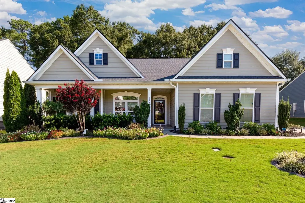 124 Village Vista Drive, Fountain Inn