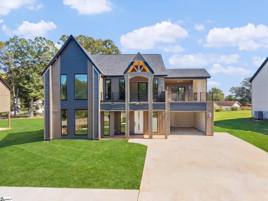10 James Shaver Trail, Greenville