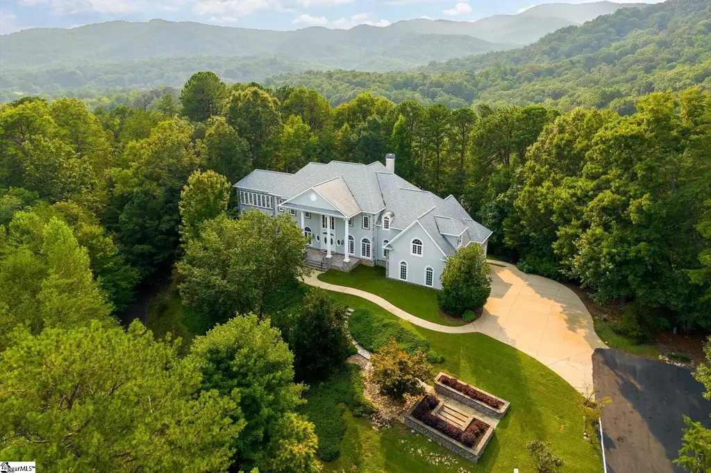 100 Evening View Way, Travelers Rest