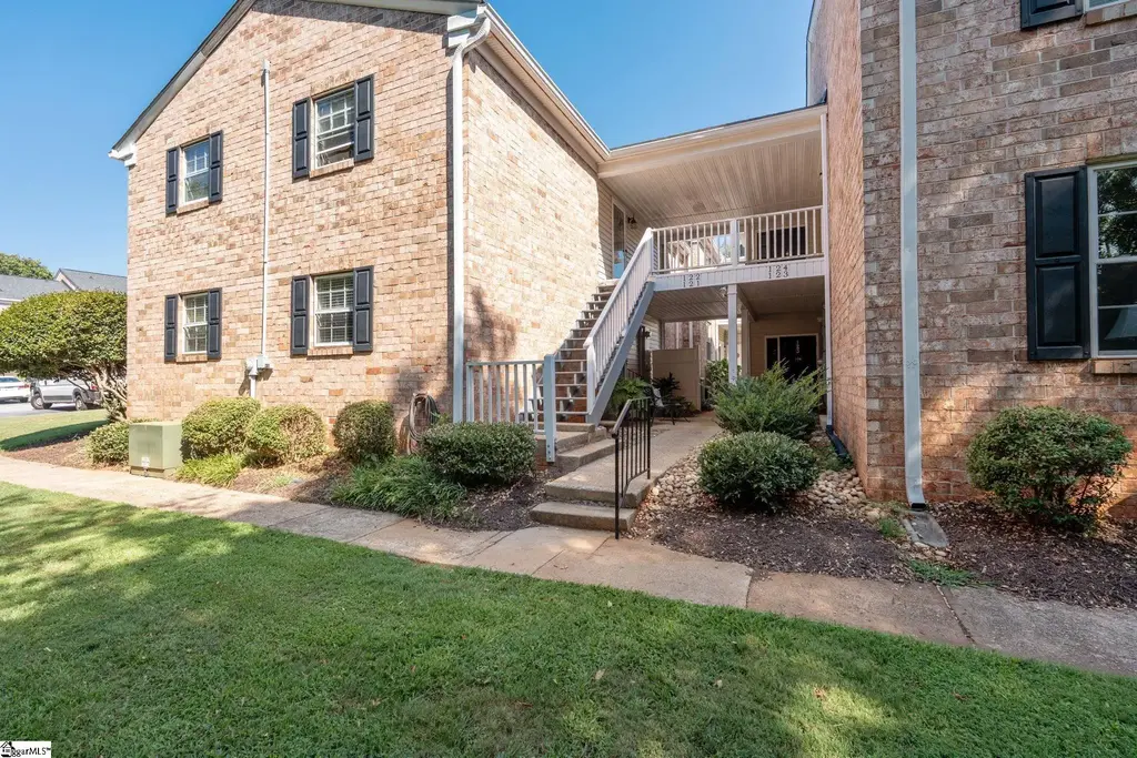 925 Cleveland Street Unit 124, Greenville
