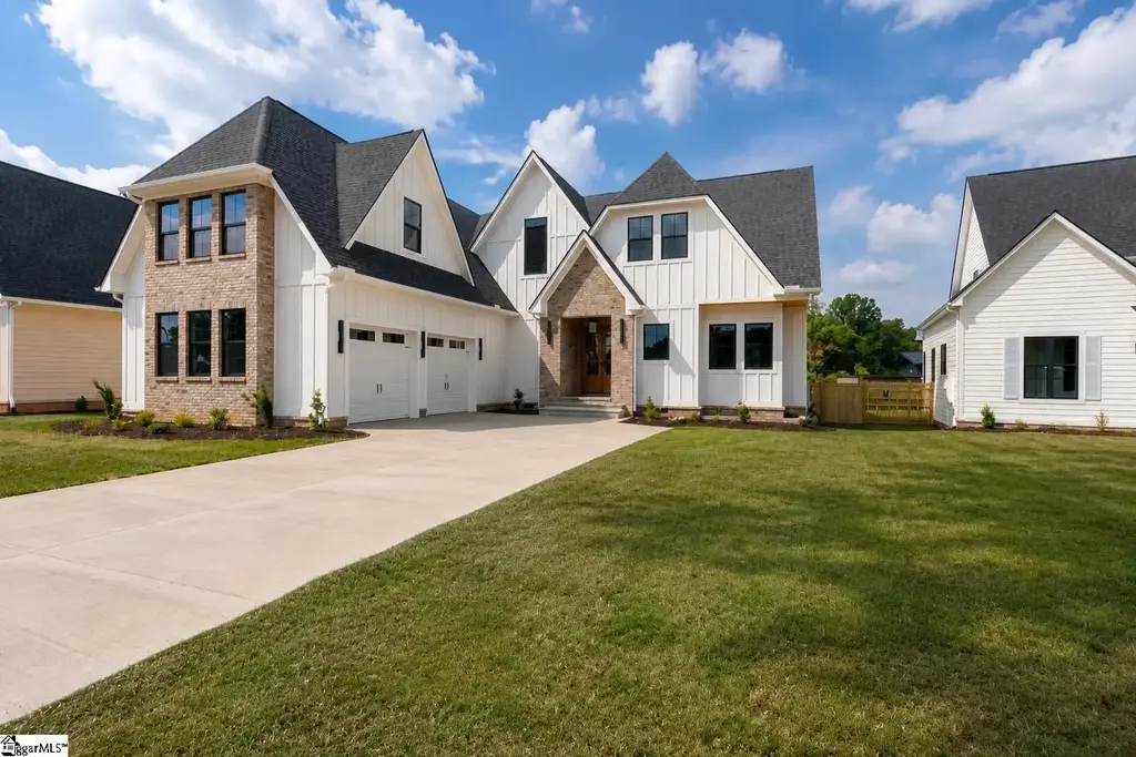 121 Cannon Avenue, Fountain Inn