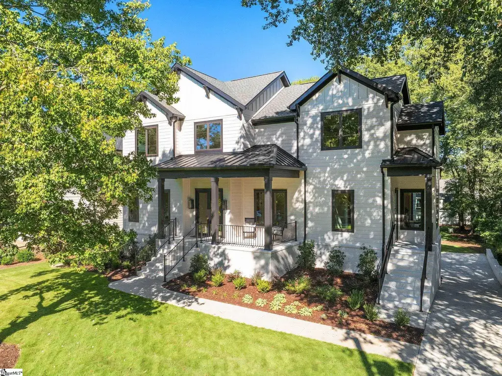 38 Rockwood Drive, Greenville