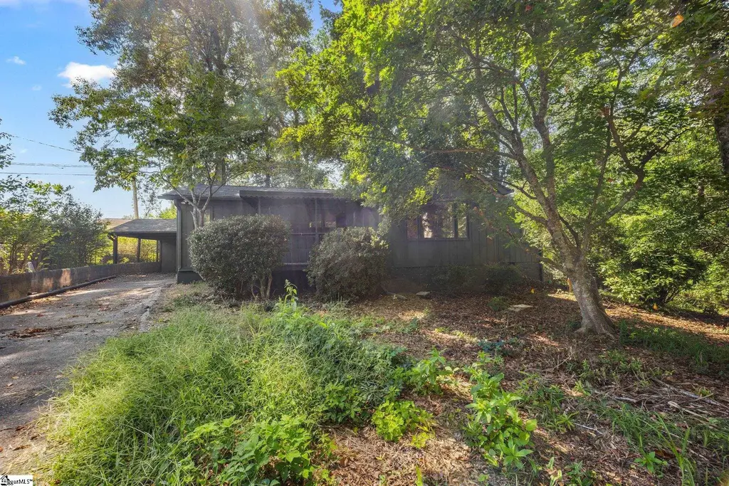 17 Ogden Drive, Greenville
