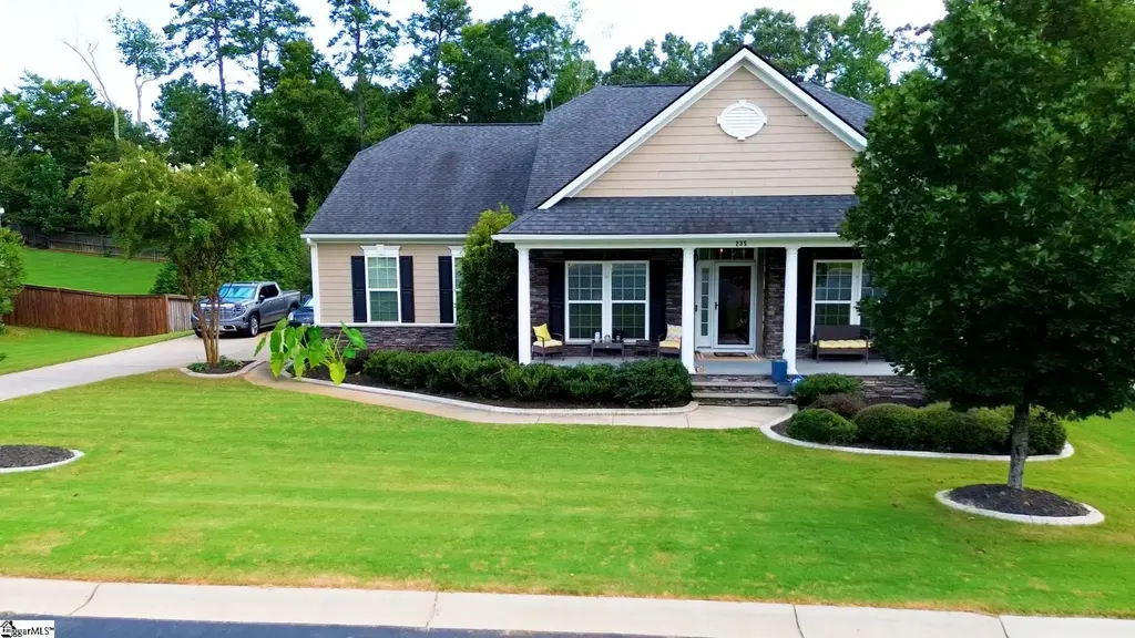235 Princeton Drive, Duncan