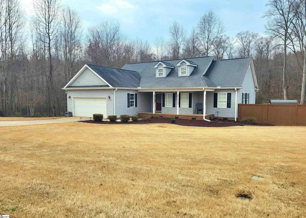 828 Bishop Avenue, Greer