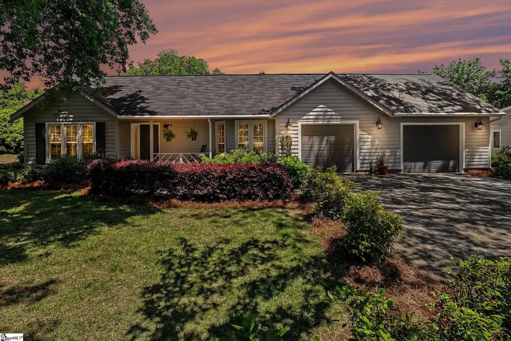 103 Walker Way, Simpsonville
