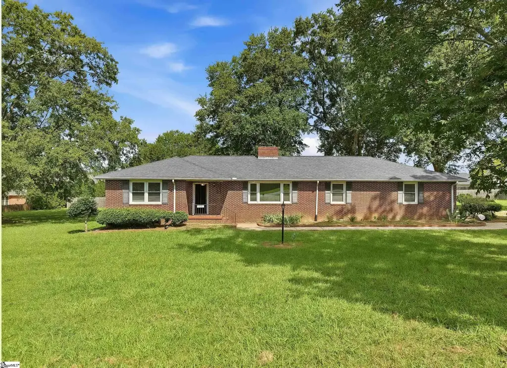 1091 Old Georgia Road, Roebuck