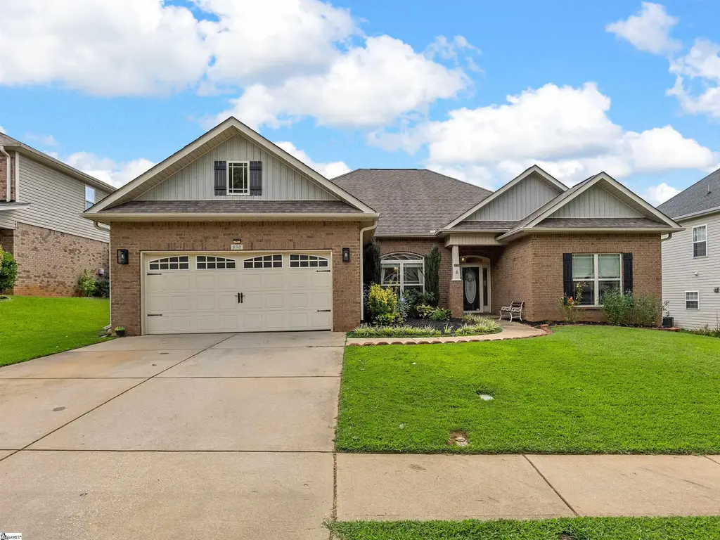 830 Bayshore Lane, Moore