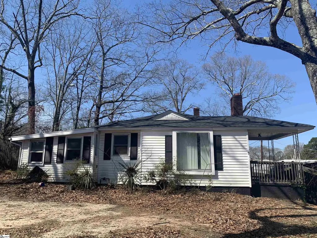7 Hillside Lane, Greenville