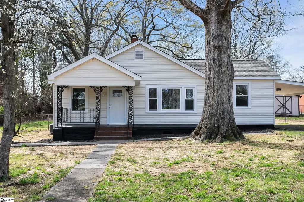 215 W Roosevelt Drive, Anderson