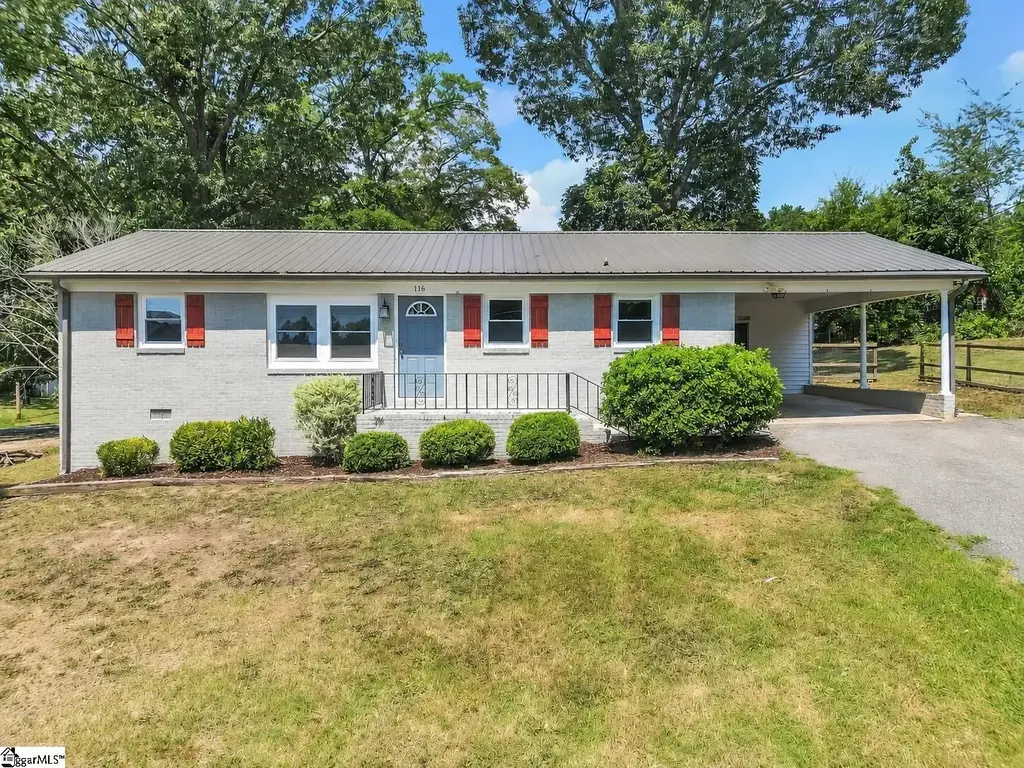 116 Valley Drive, Greer