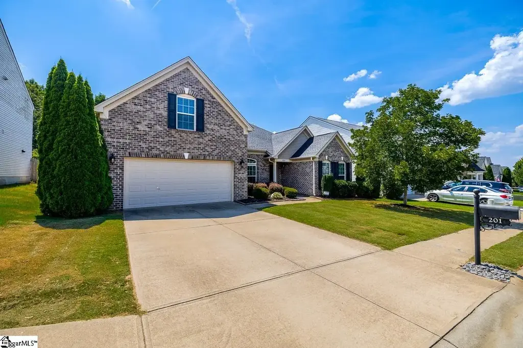 201 Chapel Hill Lane, Simpsonville