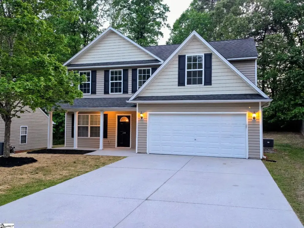 124 Midwood Road, Travelers Rest