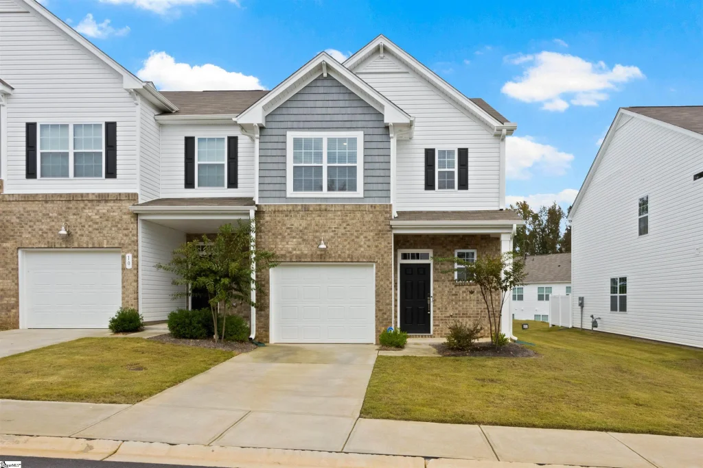 8 Loebner Lane, Simpsonville