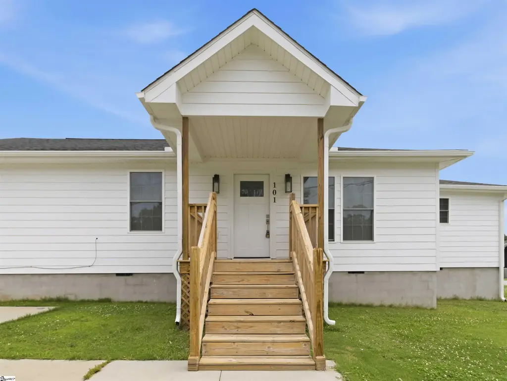 101 Elmer Street, Greer