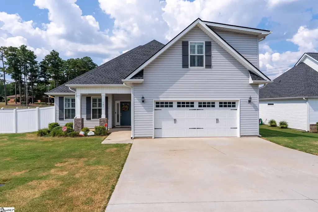 101 Carolina Drive, Piedmont