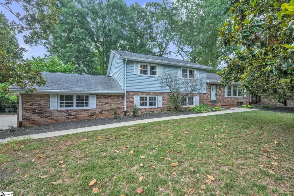 103 Dumbarton Avenue, Simpsonville
