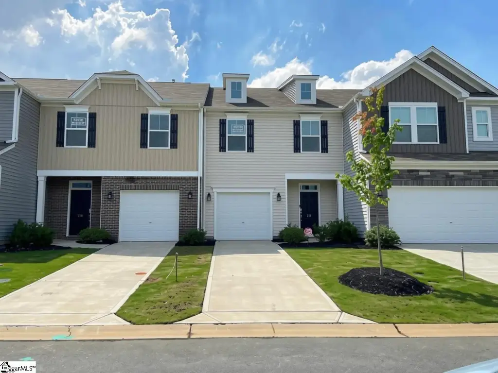 6 E Waller Drive Apt 216, Greenville