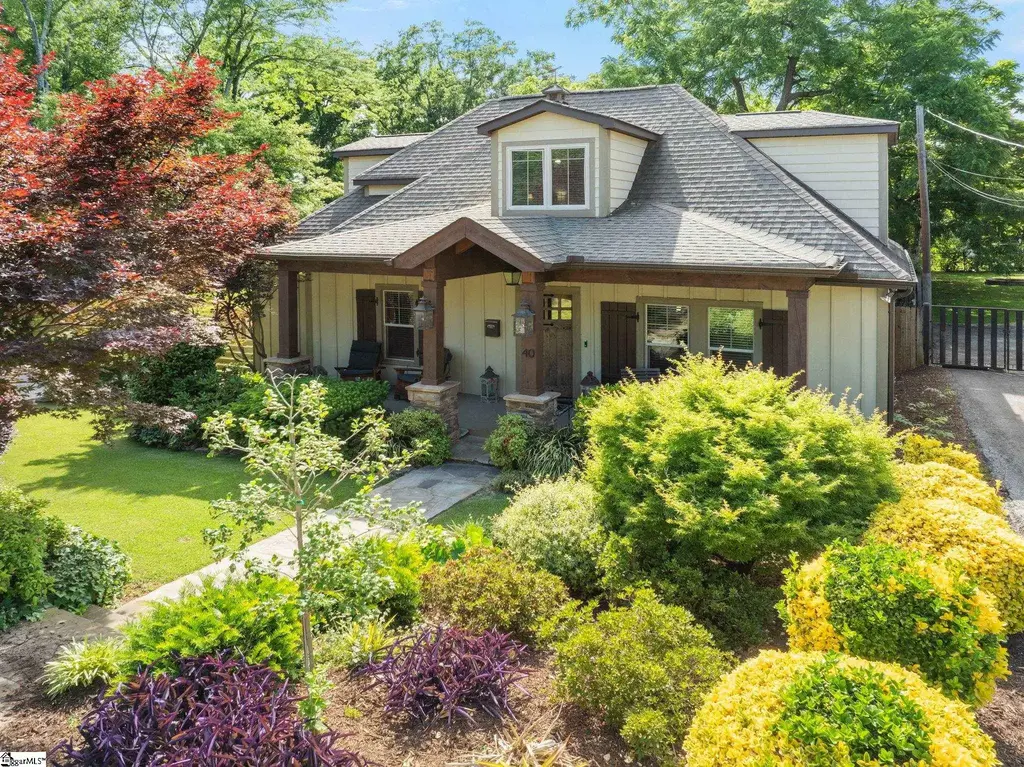 40 Keowee Avenue, Greenville