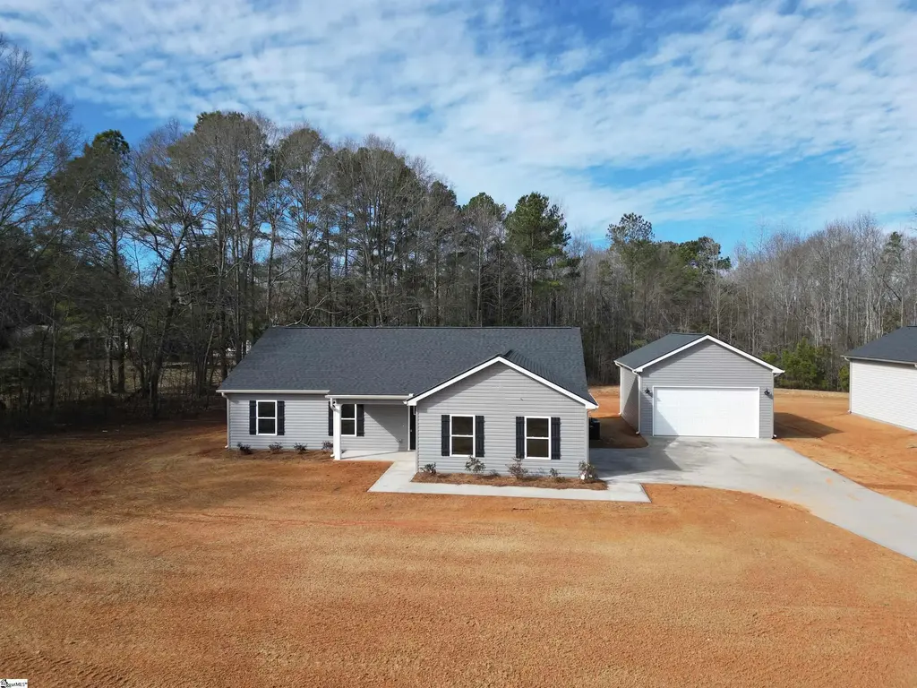10002 Hwy 252, Ware Shoals