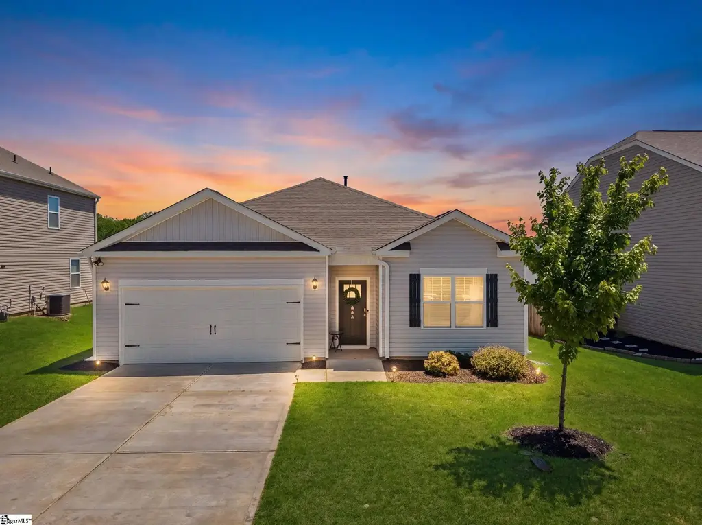 846 Colmore Trail, Lyman