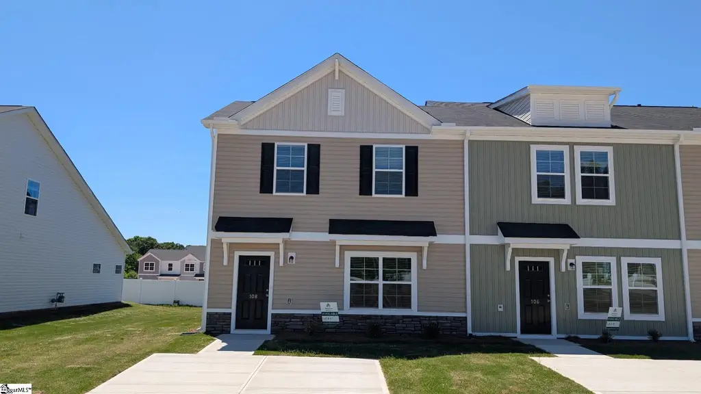 309 Lilac Loop, Greenwood