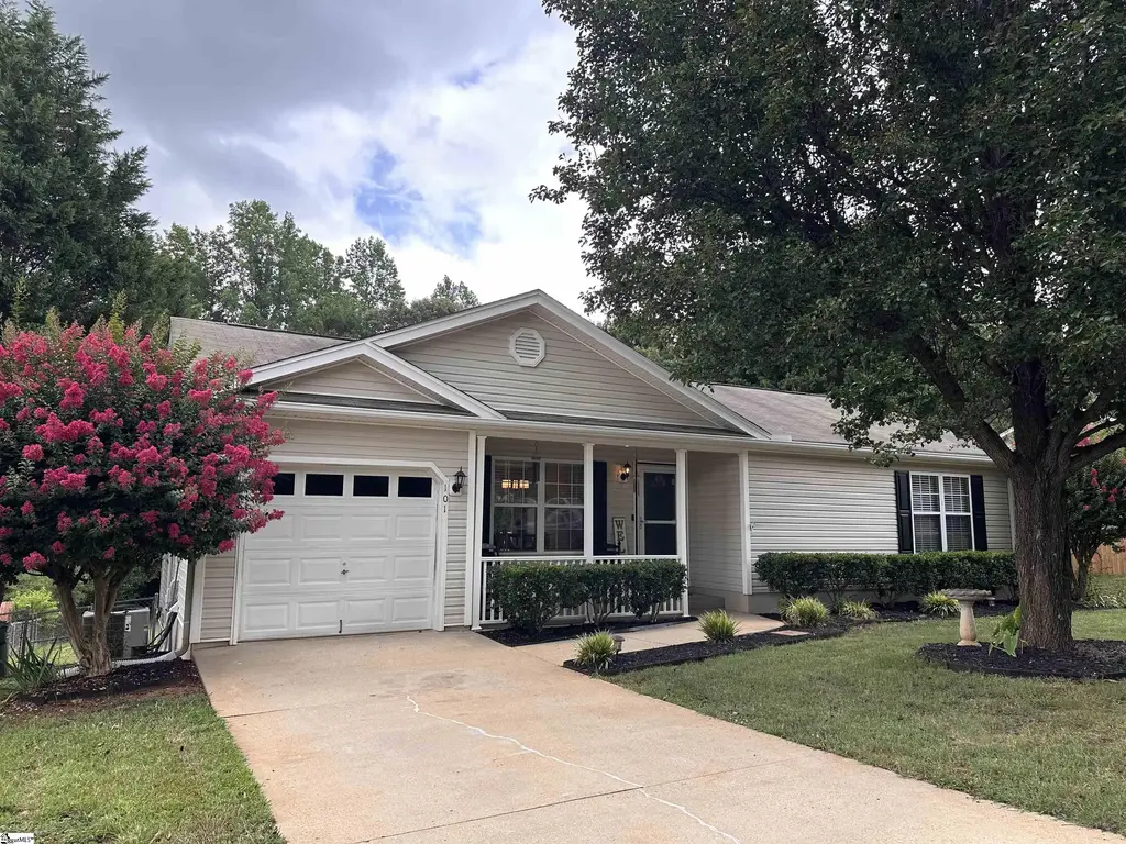 101 Kingston Court, Greer
