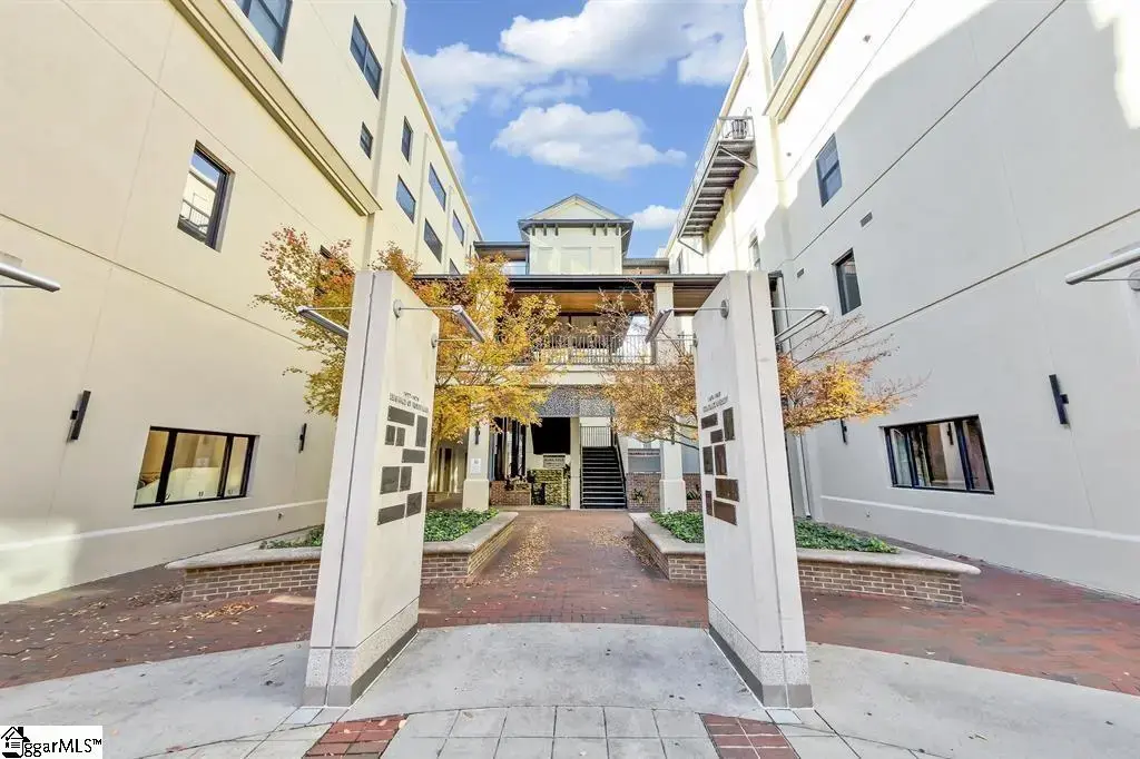 233 N Main Street Unit 406, Greenville