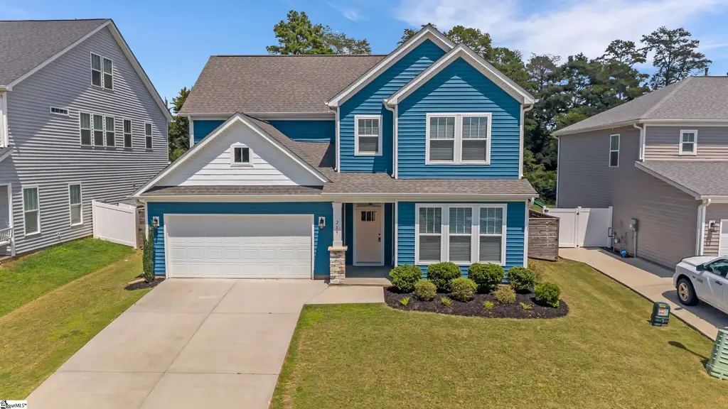 215 Fenwick Drive, Woodruff