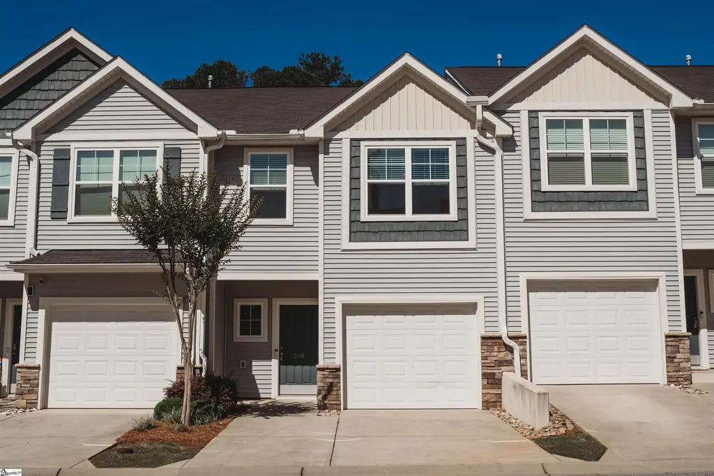 206 Button Willow Street, Taylors