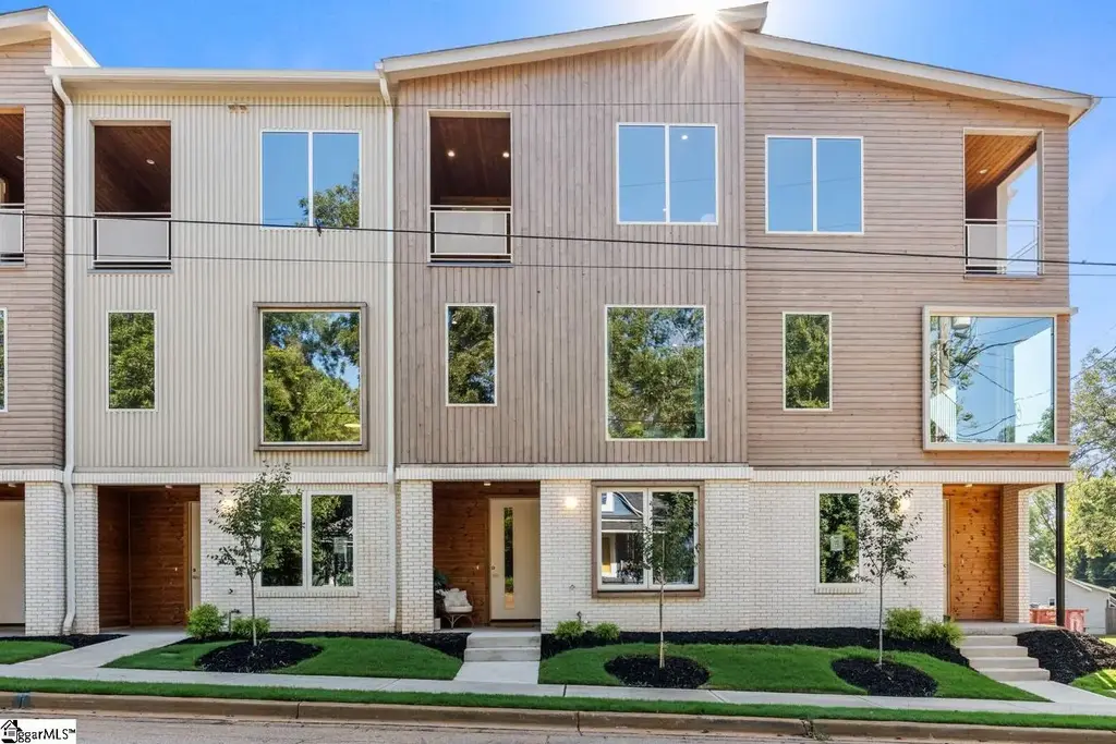 123 S Leach Street, Greenville