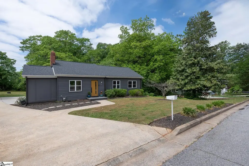 46 Briarcliff Drive, Greenville