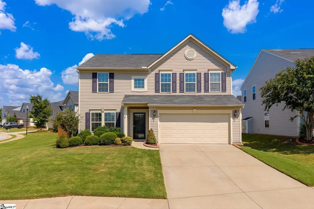 901 Deephallow Place, Greer