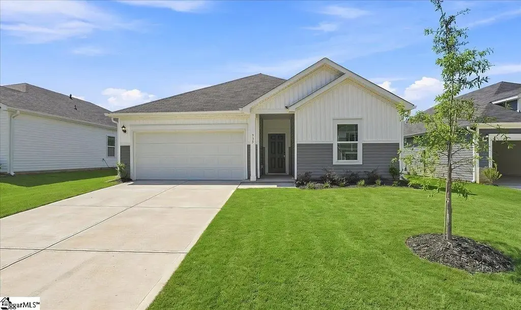 935 Rising Oak Court, Spartanburg