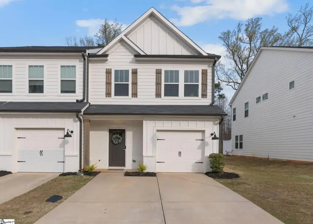 100 Grey Oak Trail, Greer