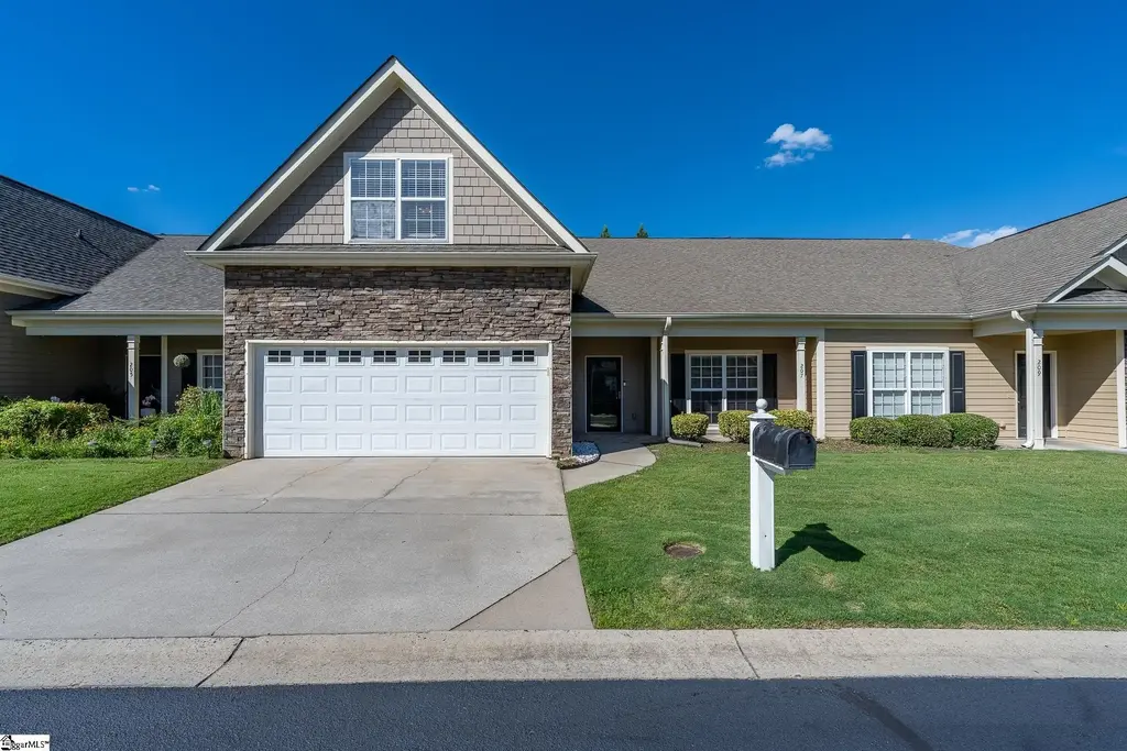 207 Louisville Drive, Greenville