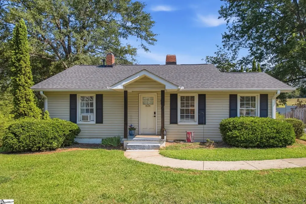 824 Chick Springs Road, Taylors