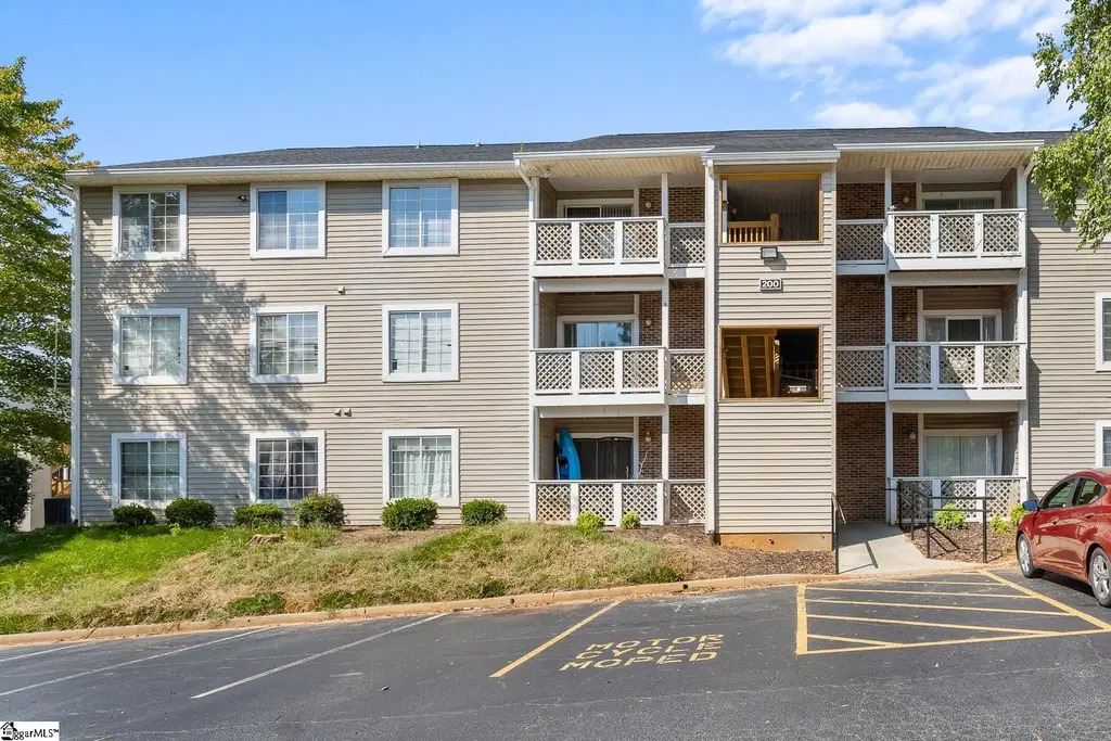 220 Elm Street Unit 223, Clemson