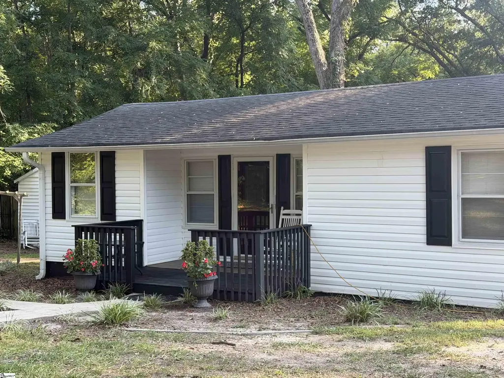 2127 Hellams Road, Gray Court