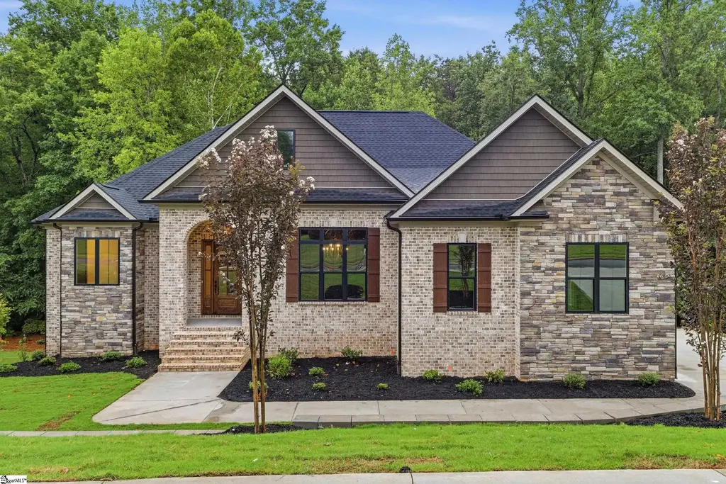 548 Verdae Drive, Spartanburg