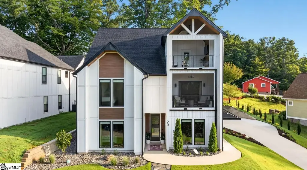 29 Harbor Drive, Greenville