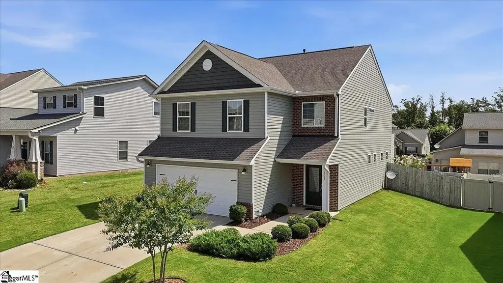 208 Grassy Creek Way, Pendleton